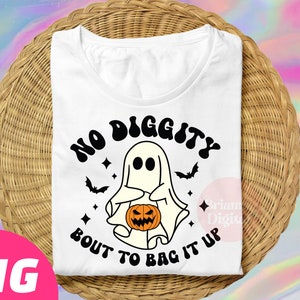 Könnte beinhalten: Weißes T-Shirt mit einer schwarz-weißen Grafik eines Geistes, der eine Kürbislaterne hält. Der Text "No Diggity Bout To Bag It Up" ist in Schwarz gedruckt.