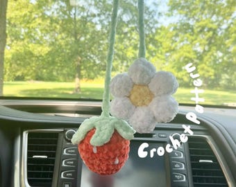 Hangend haakpatroon aardbei bloemenauto