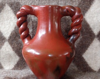 Alice Cling Wedding Vase With Braided Handles Native American Pottery Dineh (Navajo) Pueblo Smithsonian
