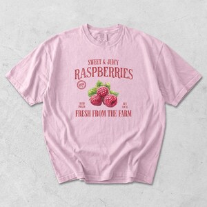 Vintage Raspberry Farmers Market Comfort Colors Shirt, Gift For Gardeners, Backyard Farmer Plant Lover Gift, Retro Watercolor Fruit Design