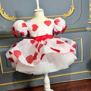 Girls Valentine&#39;s Day Heart Print Dress: Special Occasion Outfit