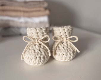 Crochet Merino Blend Baby Tie booties, Tie booties, Baby shoes, Pram shoes, knitted boots, Baby gift, Baby first shoes, Crochet booties