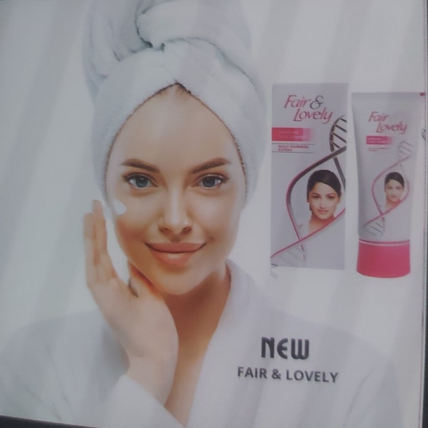 Crème pour le visage juste et belle.