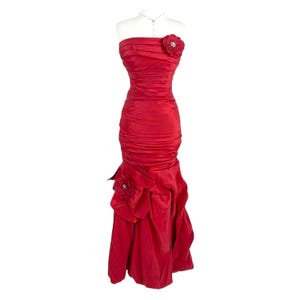 Vintage rotes trägerloses Abschlussball-Abend-Kleid: Blasen-Saum-formales Kleid