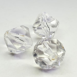 10 Clear Acrylic Faceted Beads  EB33