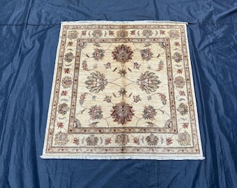 Round / Square/ Wall Rug