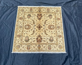 Round / Square/ Wall Rug