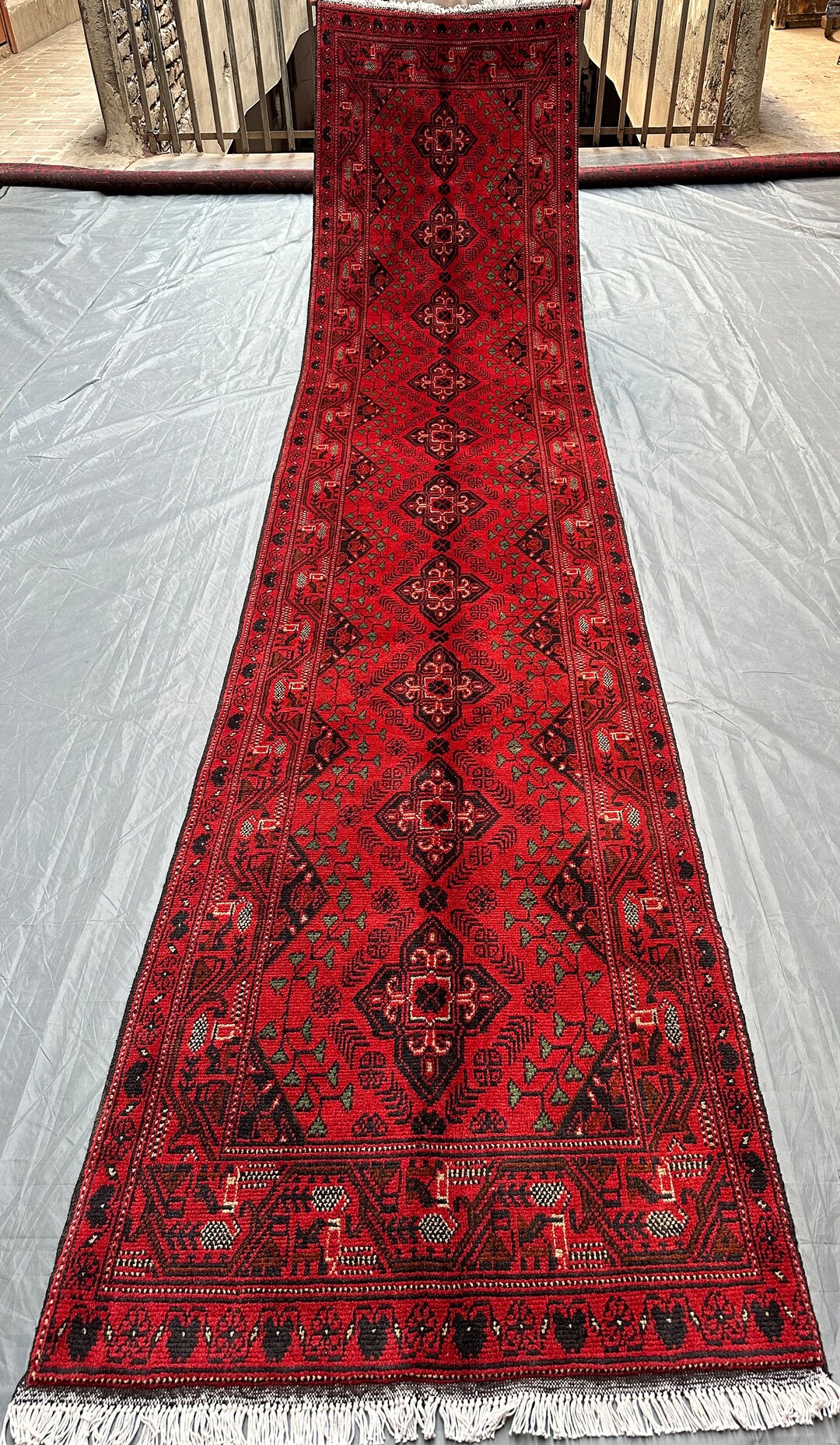 Y2862 アフガン絨毯 ウール100% 手織り ロングランナー 302×83㎝ Y2862 アフガン絨毯 ウール100% 手織り ロングランナー 302×83