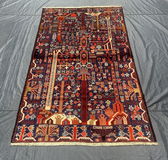 ヴィンテージ バルーチ ラグ：4 x 7フィート、ネイビーブルー