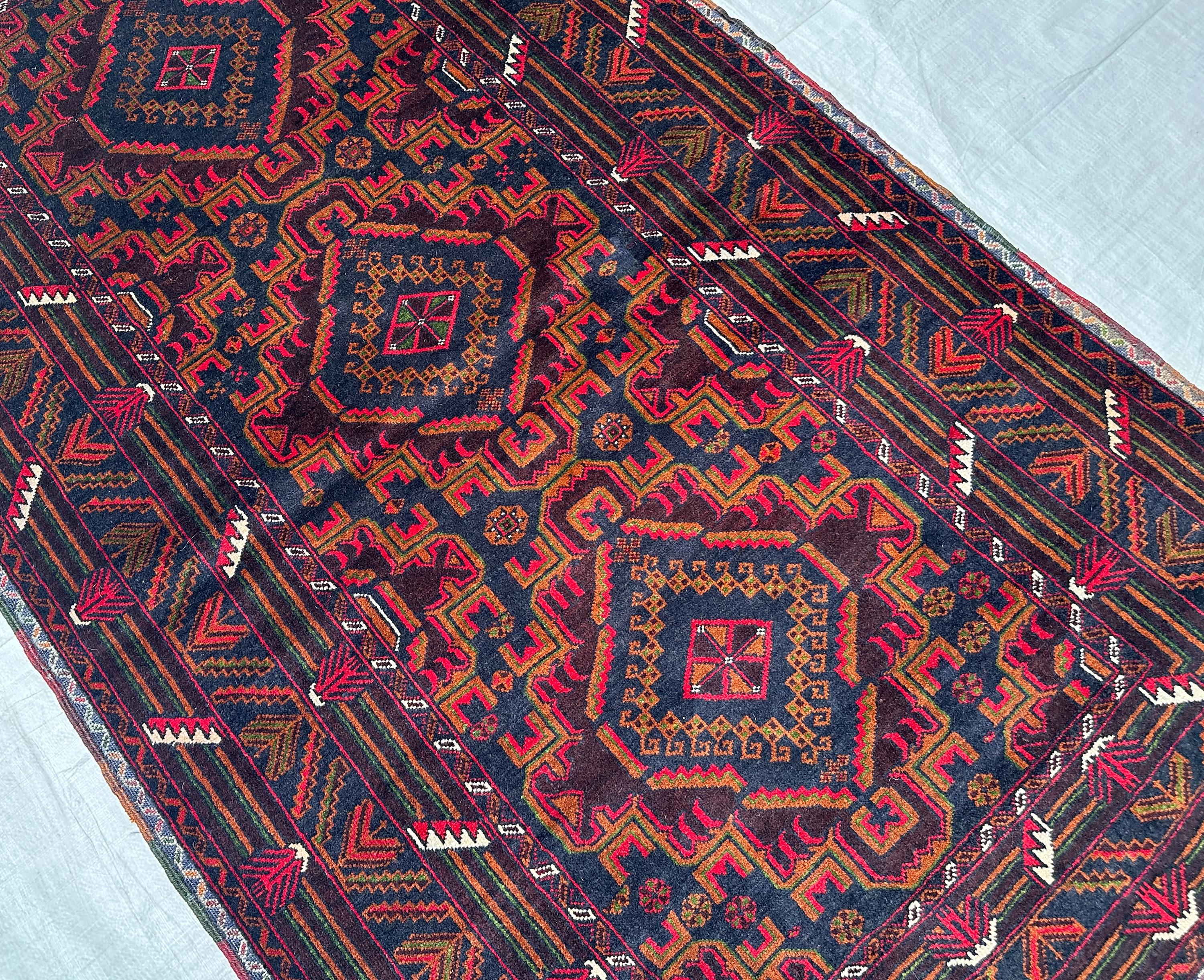 ヴィンテージラグ　バルーチ族　アフガニスタン　トライバルラグ　ウール ヴィンテージ バルーチ ウール ラグ: 4x6 アフガニスタン トライバル