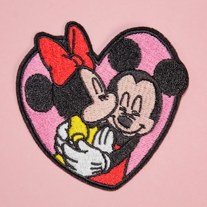 Mickey und Minnie umarmen Eisen auf Patch, Minnie gestickter Aufnäher, Disney Patches, Mickey Aufnäher