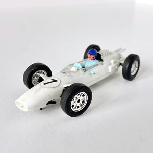 Vintage 1966 Scalextric 1:32 Model Slot Car C81 Cooper Formule 1 Carrera Race Track Slotcar 60s Made in France Plastic Toy Gift for Boys