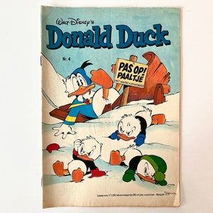 Vintage 1977 Donald Duck No 4 Comics Retro Magazine Winter Edition Snow Fun Huey Dewey Louie Triplet Disney Cartoon Collectible  Gifts