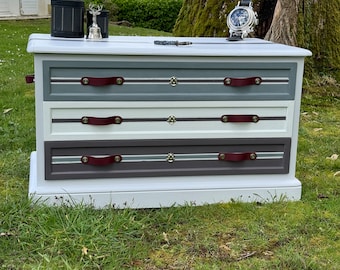 Commode Dresser