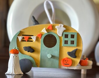 Pumpkin ghost camper