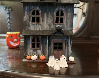 Vintage Ghost Dollhouse