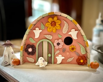 Hippie ghost house