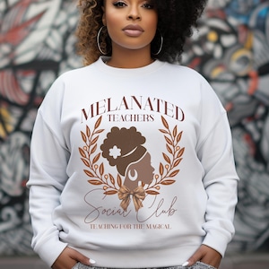 Chemise noire de professeur, sweat-shirt noir appartenant à des boutiques, chemise Black History mélanine, excellence noire, art femme noire, cadeau magique fille noire