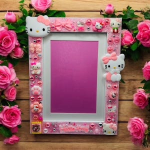 Hello Kitty Picture Frame, Cute Hello Kitty and Friends Adorned