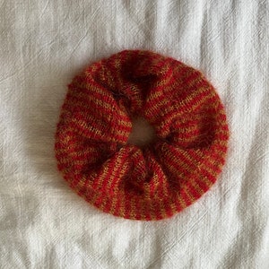 Tomasa Striped Knit Scrunchie Set w Dust Bag Tomasa Scrunchie - Etsy main image 2