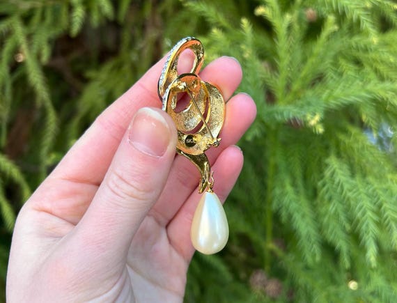 Kenneth Jay Lane Pavé Crystal Snake Faux Pearl Br… - image 5