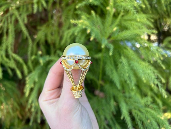 Kenneth Jay Lane Hot Air Balloon Brooch Pin, sign… - image 2