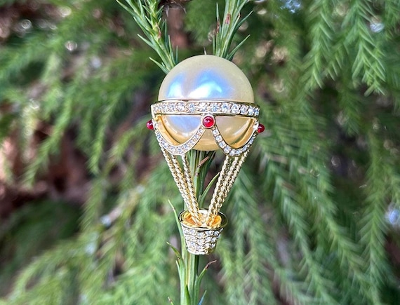 Kenneth Jay Lane Hot Air Balloon Brooch Pin, sign… - image 1