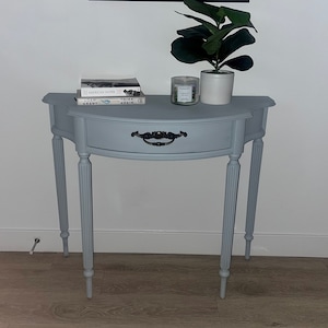 Entryway console table