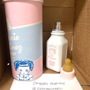 Perfume Crybaby Milk - Botella media llena, Melanie Martinez,