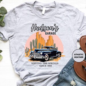 Camiseta de coche de Disney "Hudson's Garage Hornet", camiseta de Rayo McQueen de Cars, camiseta de corredor de autos, regalo para vacaciones familiares en Disneyland imagen 2