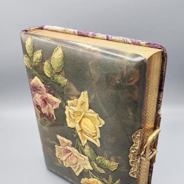 RARE Antique Victorian  Celluloid Raised Roses & Felt back Photo Album