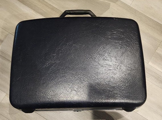 Samsonite Sentry II Hard Shell Suitcase With Key … - image 9