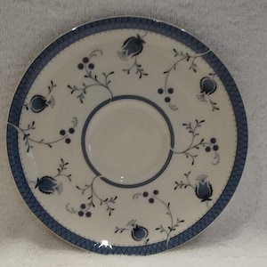 Royal Doulton England Fine China Cambridge Saucer
