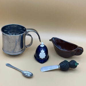 Vintage Lot of Miscellaneous Small Items