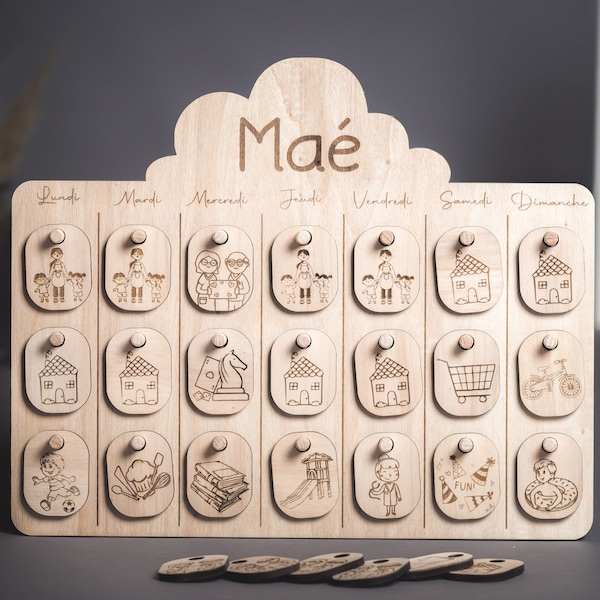 Semainier Nuage enfant en bois personnalisable