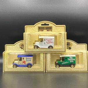 3 Vintage Lledo Days Gone Diecast Models, Dairy Farm Hampers, Blackpool Van Transport, The Sporting Life