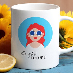 Caneca Futuro Brilhante, Positivo, Presente Empoderador, Motivador, Encorajamento, Cabelo Ruivo, Inspiração, Óculos de Sol, Graduação, Novo Emprego, Universidade