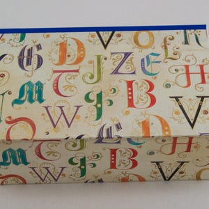 gepersonaliseerde doos in decoratieve schuine vorm in vele maten ABC