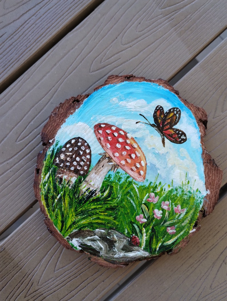 Petits champignons peints sur bois, paysage forestier, décoration hivernale, cadeau original, tableau fantaisie à accrocher, art mural image 3