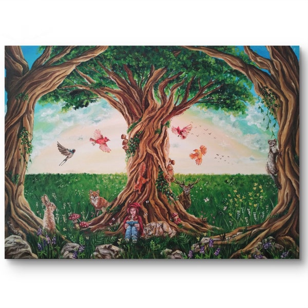 Könnte beinhalten: Ein Gemälde, das einen großen Baum mit einem Mädchen zeigt, das am Fuß sitzt und ein Buch liest. Der Baum ist von Tieren umgeben, darunter ein Reh, ein Fuchs, ein Kaninchen und ein Eichhörnchen. Der Himmel ist blau mit weißen Wolken und Vögel fliegen in der Luft.