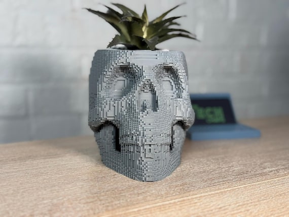 Skull Planter (Bit-Blocked/Low Resolution style)