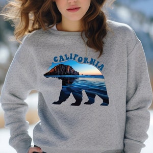 California Sweatshirt, Morro Bay Beach Sweater, Cali Beach Shirt, California Souvenirs, Beach crewneck, Golden state Gift, Grizzly Bear