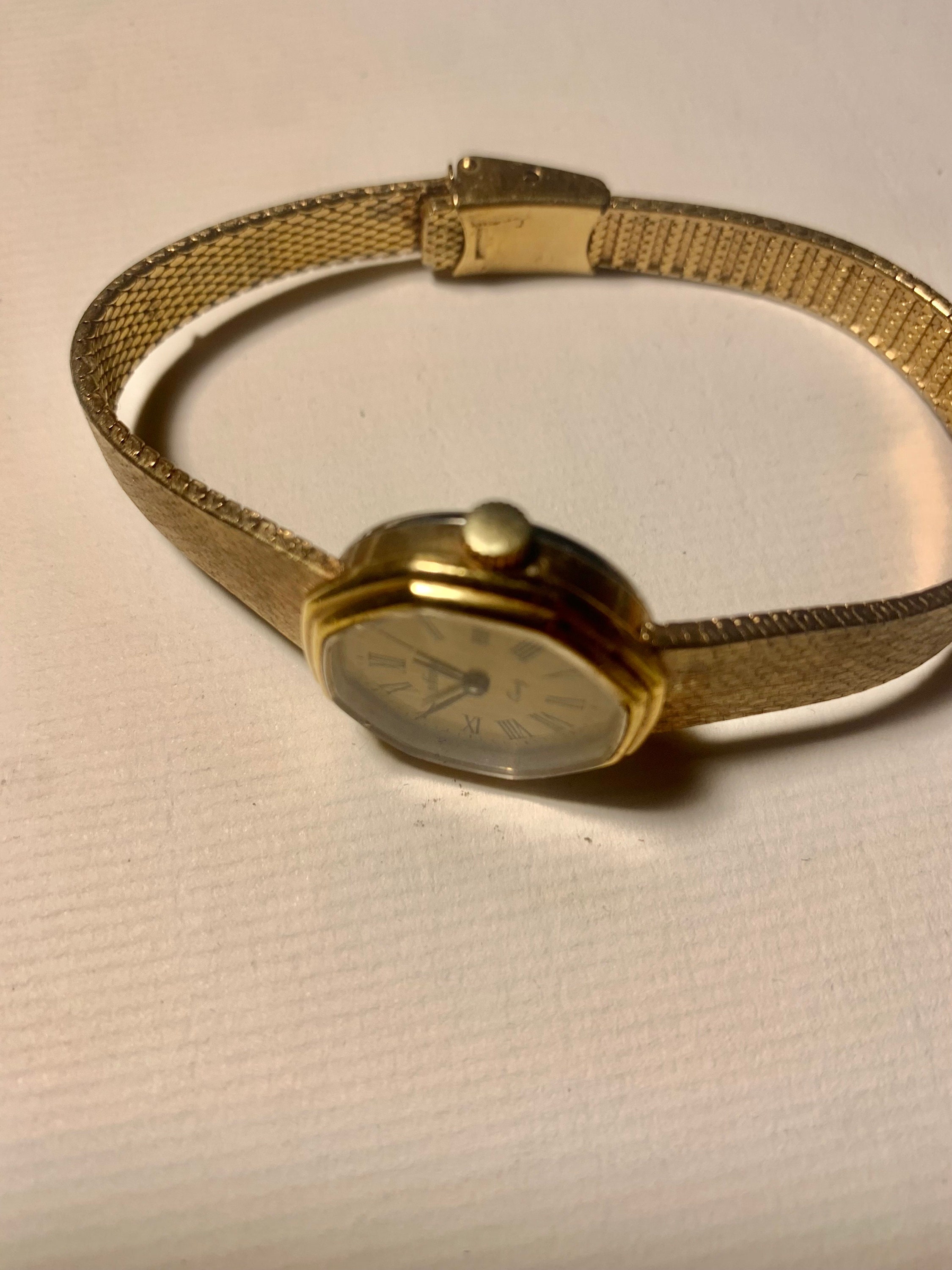 Newton watch price sale