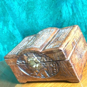 Exceptional carved camphor wood box, Vintage jewelry box, 19th century Chinese antique, Scholar's box, Marine craftsmanship