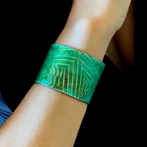 Pulsera brazalete Nelly biche de bere Edición limitada de 289 - Años 90