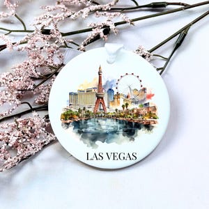 Las Vegas Ceramic Ornament, Watercolour Las Vegas Skyline Xmas Ornament, Las Vegas Holiday Souvenir, Las Vegas Home Decor, Married In Vegas