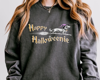 Witch Dachshund Halloween Sweatshirt - Funny Halloween Sweatshirt Happy Halloweenie Doxie Dog Mom Gift Pullover Sweatshirt Comfort Colors®