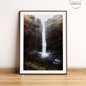 Kvernufoss Wasserfall, Island druckbare Wandkunst, Südisland druckbares Foto, nordische Wanddekoration, isländische Landschaft Reiseplakat
