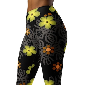 Groovy Flowers Yoga Leggings Women, 70s Retro Floral High Waisted Pants  Cute Printed Workout Gym Designer Tights