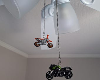 ダイキャスト製バイク用シーリングファン：ホットウィールの子供部屋用インテリア